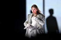 Joe Alwyn Ungkap Penyebab Putusnya Hubungan, Taylor Swift Emosional di Konser Eras Tour