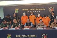 Dizoom, Ini Muka Empat Tersangka Pembuat Uang Palsu Sebanyak 22 Miliar