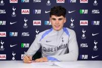 Spurs Rampungkan Transfer Archie Gray dari Leeds United