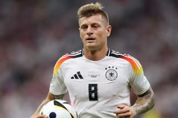 Joselu tak hanya berharap Spanyol menang dalam perebutan tiket semifinal, dia juga ingin Toni Kroos pensiun lebih cepat dengan menyingkirkan Jerman.