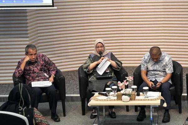 Terungkap terdapat 16 lembaga yang terlibat dalam pengelolaan pelabuhan.