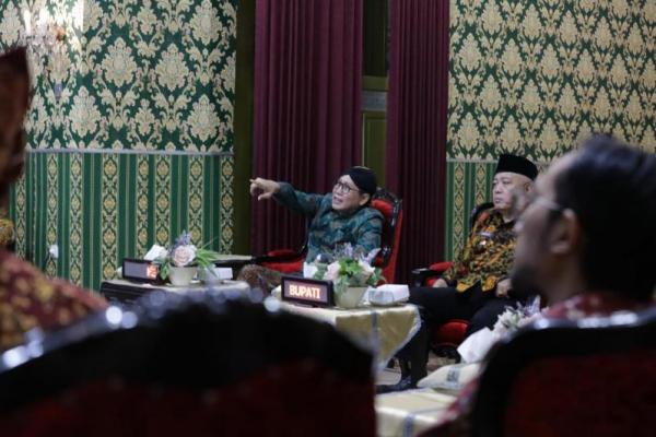 LKM Artha Desa ini merupakan kolaborasi BUMDesa Bersama Lembaga Keuangan Desa (LKD), di mana sebelumnya adalah Unit Pengelola Keuangan (UPK) Eks PNPM Mandiri di Kabupaten Malang.