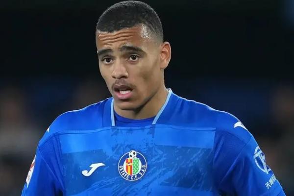 Mason Greenwood kini merasa ragu menerima tawaran Marseille, menyusul adanya gelombang penolakan terhadap kedatangannya