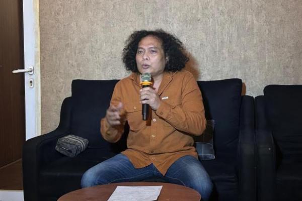 Menurutnya, pertambangan ilegal menjadi tanggung jawab pemerintah, dalam hal ini Kementerian ESDM