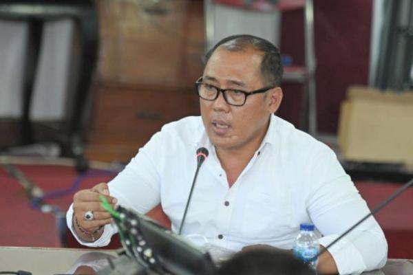 Mengajak masyarakat Bali khususnya berhentilah menjadi nominee. Jadilah tuan di rumah sendiri.