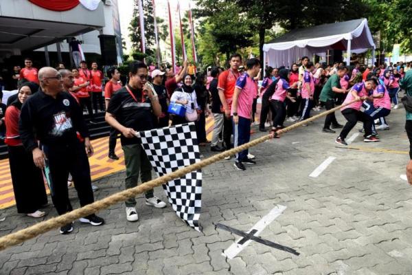 Gus Halim Buka Rangkaian HUT ke-79 RI di Lapangan Kemendes