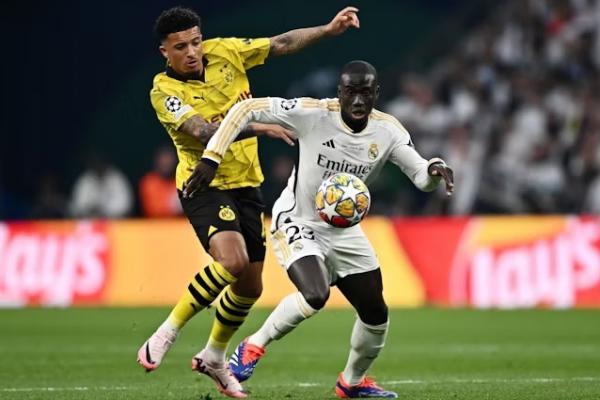 Real Madrid dikabarkan segera menyetujui kontrak baru untuk dua pemain penting, yakni Dani Carvajal dan Ferland Mendy.