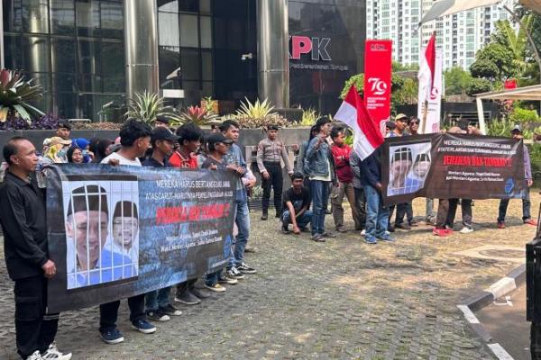 Dugaan korupsi bermula dari temuan Tim Pengawas (Timwas) DPR RI.