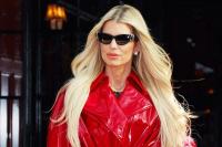 Sadar Hampir Tujuh Tahun, Jessica Simpson Masih Dikritik Kecanduan Alkohol