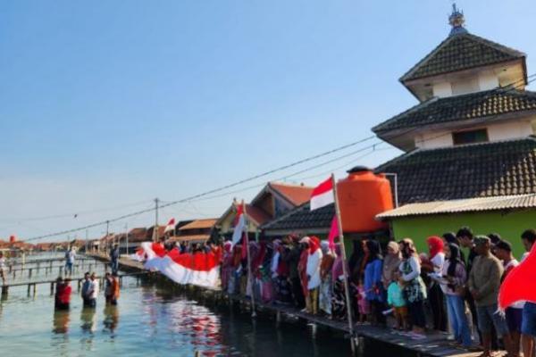 Sudah 79 tahun Indonesia merdeka, akan tetapi pengakuan atas ruang hidup dan wilayah tangkap tradisional nelayan masih minim.