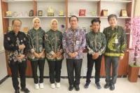 Sekjen Kemedes PDTT Apresiasi Anak Transmigran Penerima Beasiswa PPSBKT Teladan