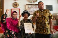 Ingin Jumpa AHY, Pratiwi Anak Pahlawan Dokter Soekarno Cari Keadlilan Sebidang Tanah