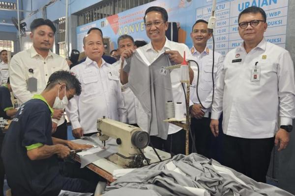Menkumham Supratman Andi Agtas knjungi Lapas Narkotika Cipinang. Ada apa?