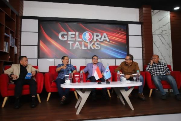 MK telah mengambil wilayah DPR selaku pembuat undang-undang.