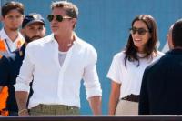 Brad Pitt dan Ines de Ramon Tampil Kompak di Venesia Setelah Film Angelina Jolie Diputar