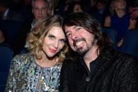 Kembali Bersama, Dave Grohl dan Jordyn Blum Kompak Pakai Cincin Kawin Lagi