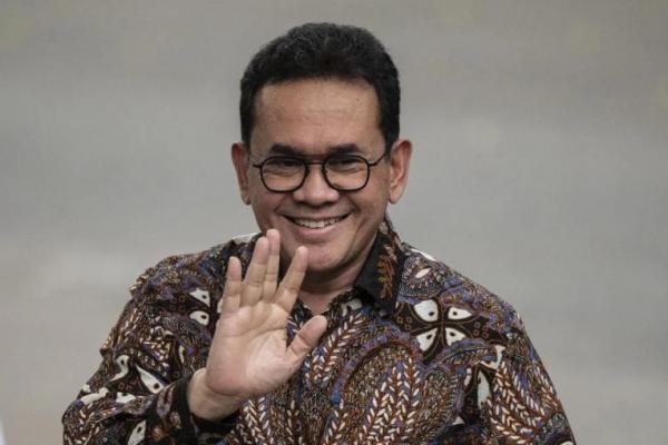 Kami sudah komunikasi dengan produsen di Magelang, kemudian di Jawa Timur, dan di Sulawesi, memang musim hujan ini jadi pasokan menjadi berkurang. Tapi, mudah-mudahan harga segera turun kembali.