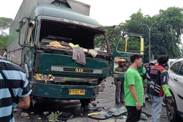 Korban luka akibat sopir truk kontainer ugal-ugalan di Kota Tangerang berjumlah 7 orang