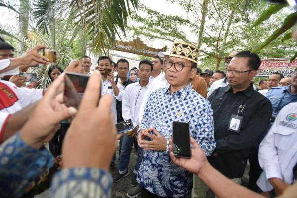 Mendes Yandri mengatakan kunjungan ini sebagai wujud komitmen untuk bersama-sama Kemendesa PDT beserta Pemerintah Daerah, Pemerintah Desa dan seluruh elemen masyarakat dalam upaya percepatan pembangunan Kabupaten Pringsewu.