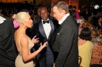 Kim Kardashian Pamer Robot Tesla Seharga Rp400 Juta yang Diciptakan Elon Musk