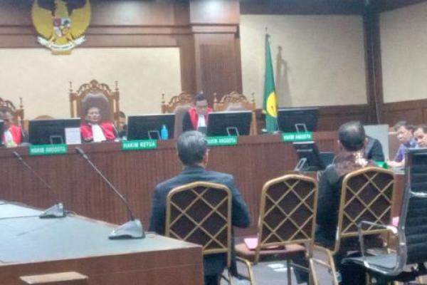 Profesoser Jamin Ginting menyoroti kasus korupsi tata niaga timah dengan kerugian negara sebesar Rp 300 Triliun