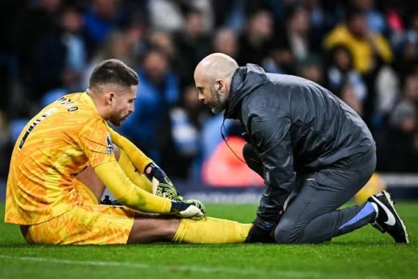 Vicario mengalami cedera retak pergelangan kaki ketika Spurs menang 4-0 atas Manchester City pada akhir pekan lalu, meskipun pada laga itu dia bermain 90 menit.