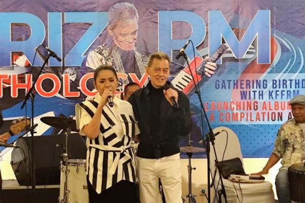 Buat Indonesian the Living legend musician Fariz RM merayakan tahun baru 2025