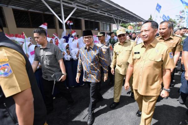 Menurut Mendes Yandri, Kemendagri merupakan mitra strategis Kemendes, khususnya dalam mengonsolidasi kepala daerah untuk mendorong pada kemajuan pembangunan desa