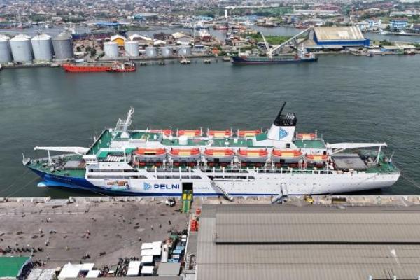 Posisi Makassar sebagai pelabuhan strategis yang menghubungkan wilayah barat, tengah dan timur Indonesia sudah berlangsung sejak lama.