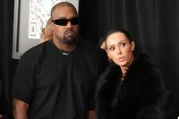 Ingin Putus dari Kanye West Tapi Bianca Censori tak Bisa Lepas dari Cengkeraman Suaminya