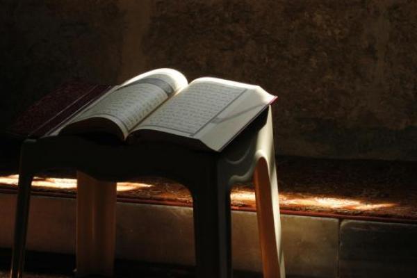 Bulan Sya`ban selalu datang sebagai tanda bahwa Ramadan sudah dekat. Tak hanya dikenal sebagai bulan yang penuh berkah, Sya`ban juga disebut sebagai Syahrul Qur`an—bulan Al-Qur`an