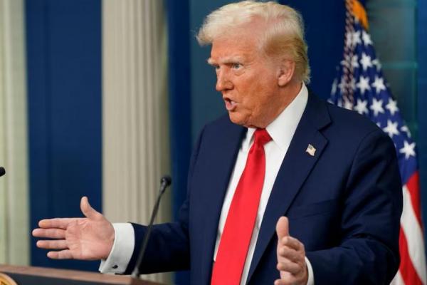 Bakal Diumumkan Mei, Trump Siapkan $100 Miliar Paket Senjata untuk Saudi