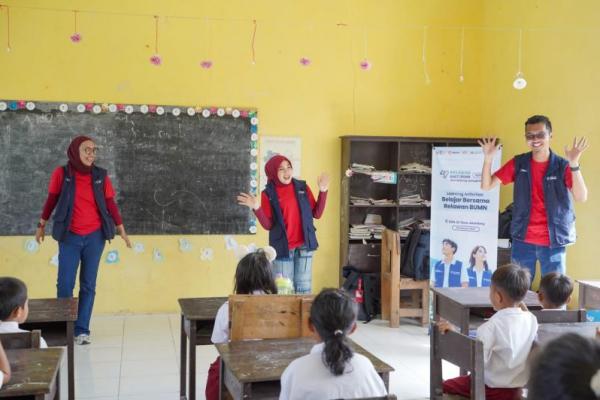 Corporate Secretary MIND ID, Heri Yusuf menyampaikann, sebanyak 15 insan BUMN yang terpilih menjadi relawan kembali menjalankan kegiatan Tanggung Jawab Sosial dan Lingkungan (TJSL) yang berfokus pada bidang lingkungan, pendidikan, dan pembinaan UMK