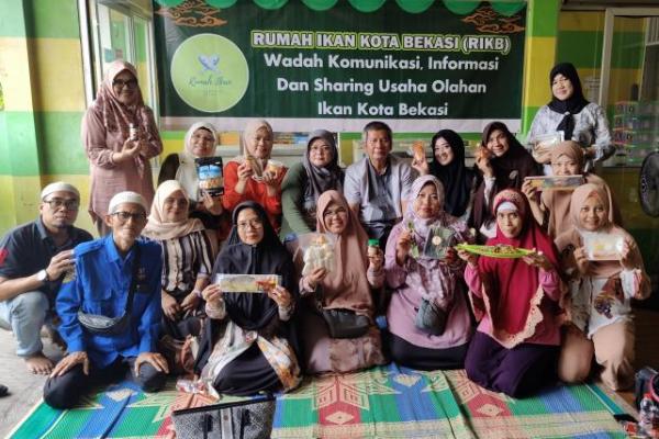 RIKB diinisiasi oleh 30 anggota UMKM berbasis olahan ikan se kota Bekasi.
