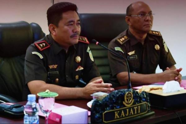 Karier panjang dan penuh dedikasi Raimel Jesaja di Kejaksaan Indonesia cukup mentereng. Ini sosoknya