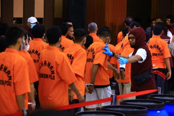 Peredaran gelap narkotika yang dilakukan gembong Fredy Pratama dan jaringannya diberantas