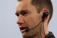 Liga Premier Godok Wacana Pasang Kamera Khusus di Tubuh Wasit