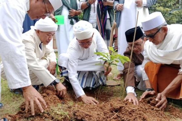 Hutan wakaf ini akan dibangun dengan konsep permakultur, sebuah sistem pertanian berkelanjutan yang mengintegrasikan lingkungan, manusia, dan ekonomi.