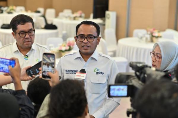 Untuk mengurangi kepadatan di pelabuhan utama selama arus mudik dan balik, ASDP bersama pemangku kepentingan telah menyusun strategi pengaturan pola operasi dan pengalihan kendaraan.