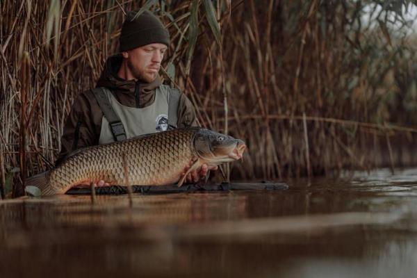 Memancing di sungai liar bisa menjadi pengalaman yang sangat mengesankan, terlebih jika Anda berhasil membawa pulang ikan besar, tentu itu akan sangat memuaskan
