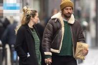 Depresi Putus dari Aaron Rodgers, Shailene Woodley Kini Move On dengan Lucas Bravo