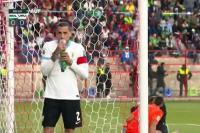 Main di Kandang Bolivia, Pemain Ini Terpaksa Pakai Masker Oksigen