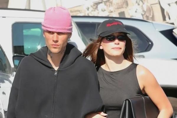 `SWAG` Berisi Curhatan Justin Bieber tentang Pernikahannya dengan Hailey Bieber