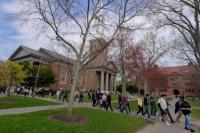 Harvard Sebut Pembekuan Dana Trump Ilegal, Gedung Putih Perangi anti-Semitisme