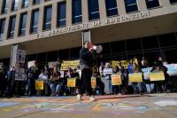 100 Hari Pertama Trump: Ditandai Upaya Serangan terhadap Keberagaman