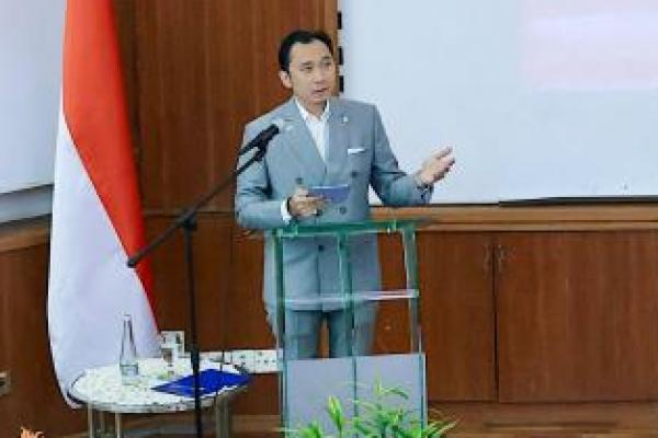 Kuliah Umum di Universiti Malaya, Ibas: Kita Tidak Perlu Memilih! Kita Bersatu, Berjuang Dalam Nilai-Nilai ASEAN