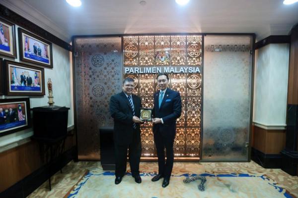 Bertemu Ketua Parlimen Malaysia, Ibas Dorong Sinergi ASEAN Wujudkan Ekonomi Hijau dan Kerjasama Perdagangan
