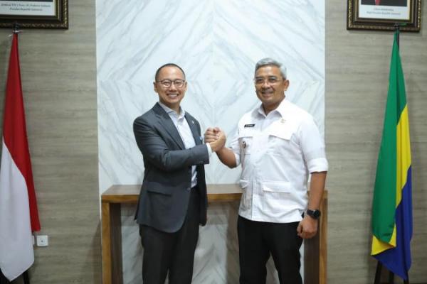 Temui Walikota Bandung, Eddy Soeparno Siap Fasilitasi Kepala Daerah Atasi Problem Sampah