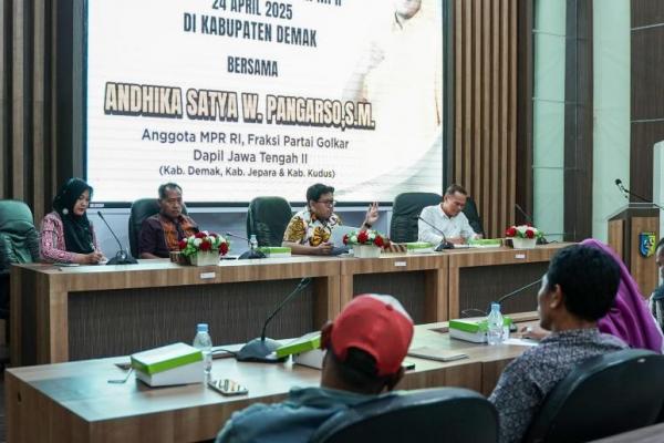 Anggota MPR RI ini tegaskan warga negara berhak atas pekerjaan dan penghidupan yang layak bagi kemanusiaan