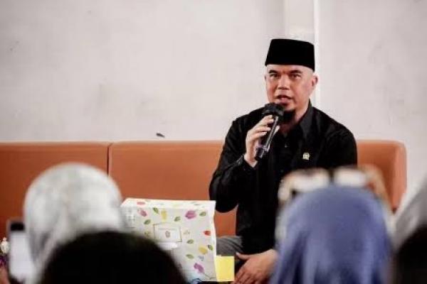 MKD DPR Perintahkan Musisi Ahmad Dhani Minta Maaf ke Rayen Pono